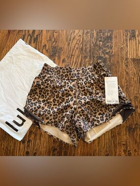 NWT! Lululemon Cheetah Hotty Hot shorts 4”